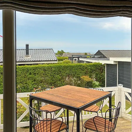 1 Bedroom Awesome In Holiday home
