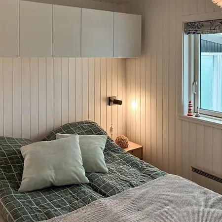 Holiday home 1 Bedroom Awesome In